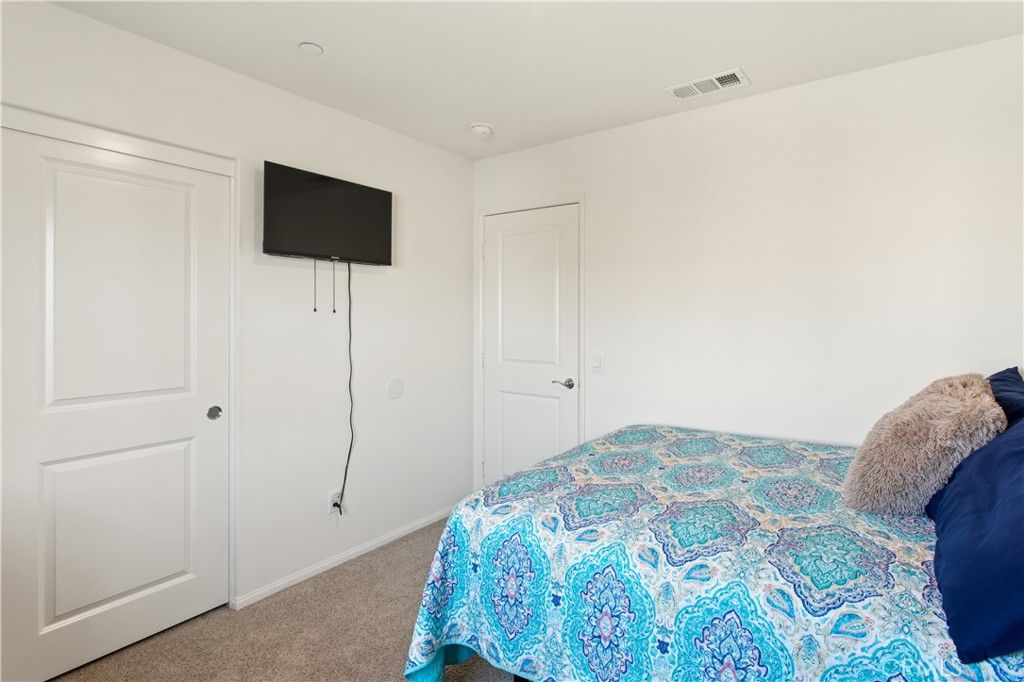 Image 22 of property listing at 8476 Perada, Jurupa Valley, CA 92509