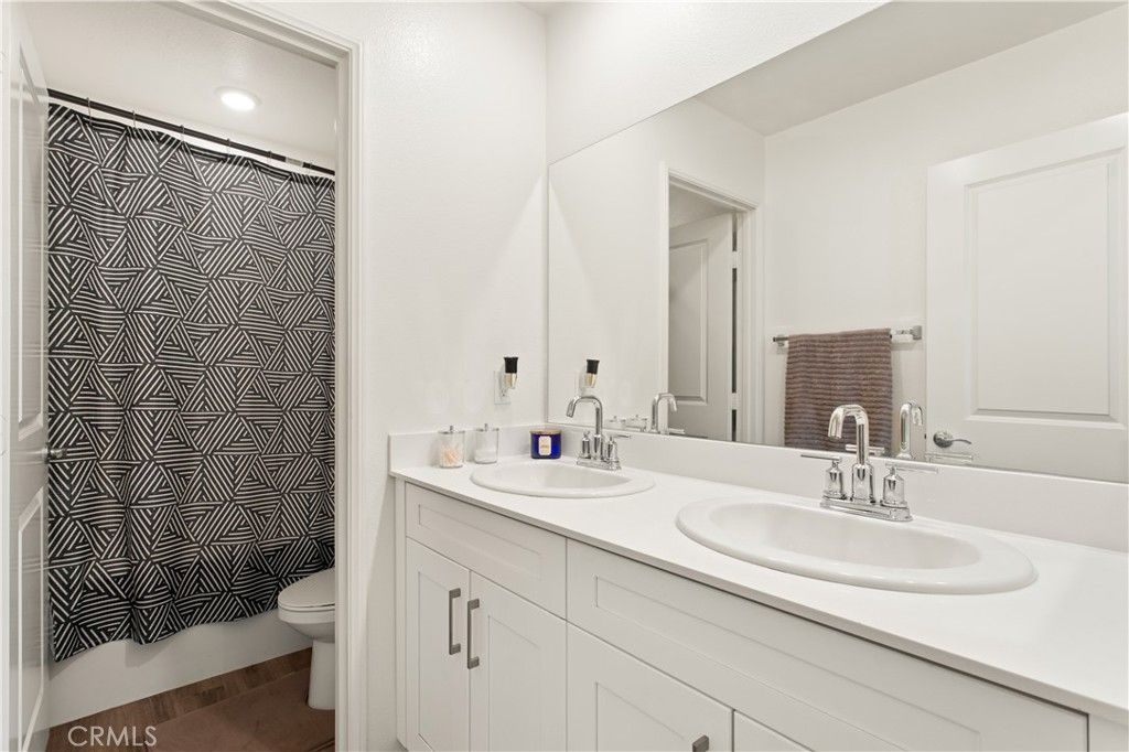 Image 26 of property listing at 8476 Perada, Jurupa Valley, CA 92509