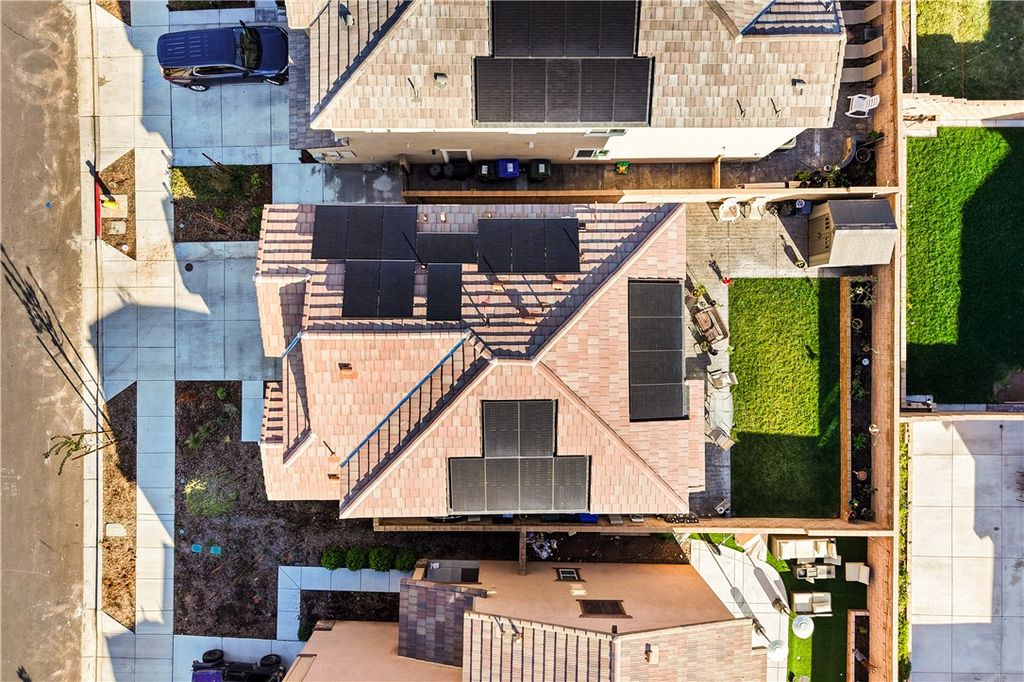 Image 32 of property listing at 8476 Perada, Jurupa Valley, CA 92509