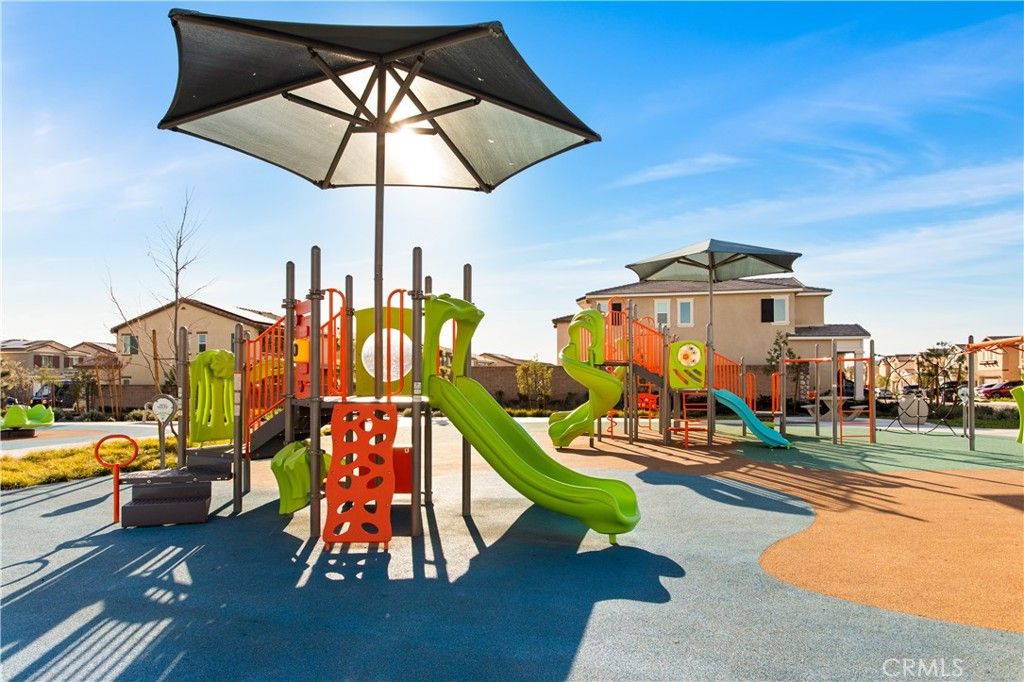 Image 37 of property listing at 8476 Perada, Jurupa Valley, CA 92509