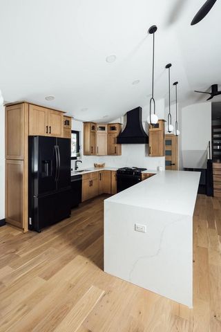 2125 Donmar LANE, Brookfield, WI 53005