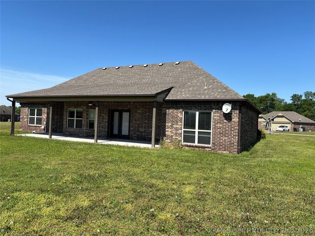 10 Ranch Acres Road, Pryor, OK 74361