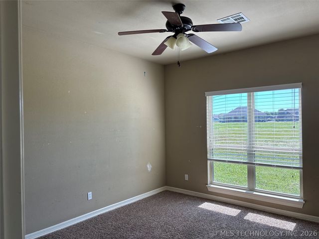 10 Ranch Acres Road, Pryor, OK 74361
