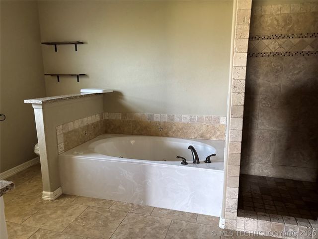 10 Ranch Acres Road, Pryor, OK 74361
