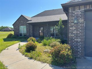 10 Ranch Acres Road, Pryor, OK 74361
