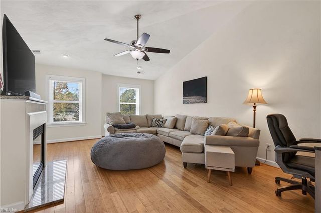 4632 Lake DR, Virginia Beach, VA 23455