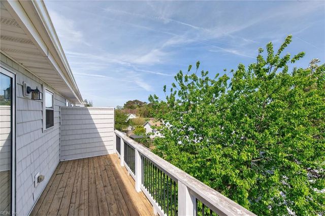 4632 Lake DR, Virginia Beach, VA 23455