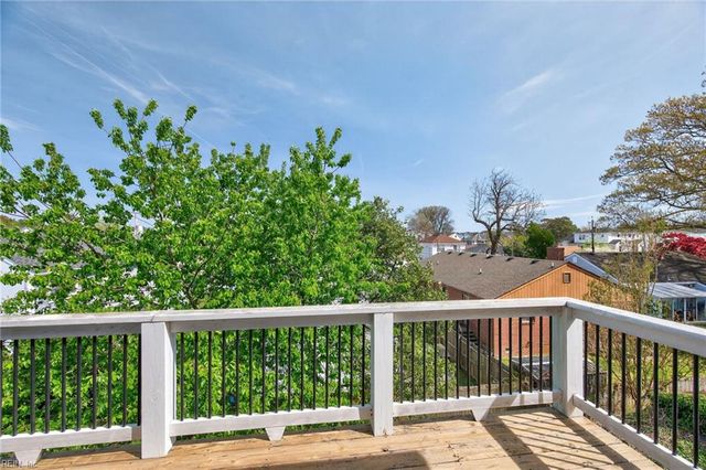 4632 Lake DR, Virginia Beach, VA 23455