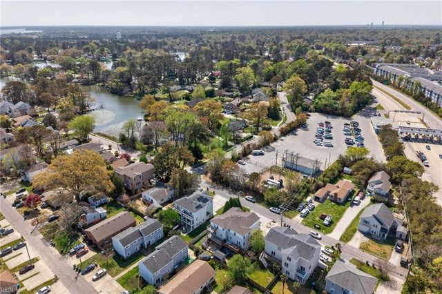 4632 Lake DR, Virginia Beach, VA 23455