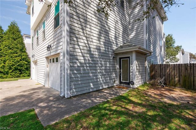 4632 Lake DR, Virginia Beach, VA 23455