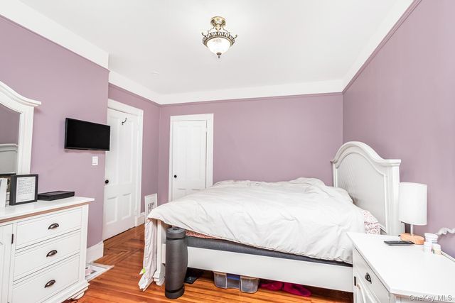 32 Glover Avenue, Yonkers, NY 10704