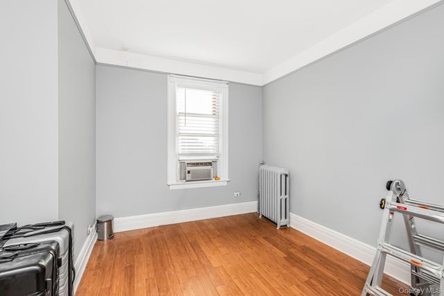 32 Glover Avenue, Yonkers, NY 10704