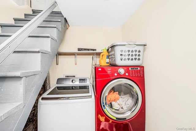 32 Glover Avenue, Yonkers, NY 10704