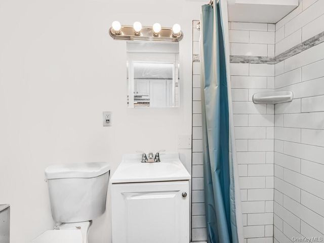 32 Glover Avenue, Yonkers, NY 10704