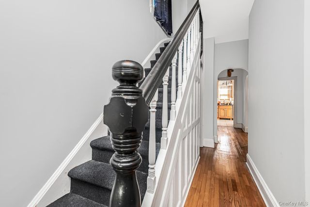 32 Glover Avenue, Yonkers, NY 10704