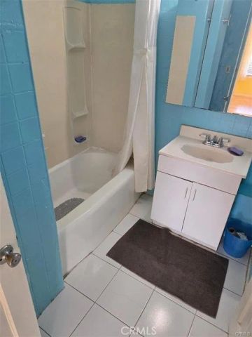 7402 Nestle, Reseda, CA 91335