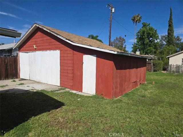 7402 Nestle, Reseda, CA 91335