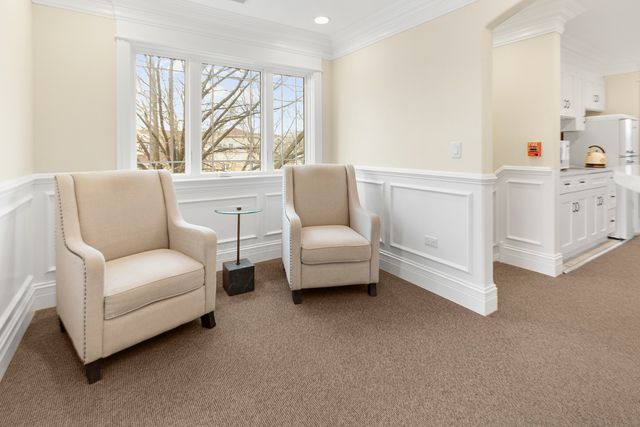 10005 S Roberts Road, Palos Hills, IL 60465