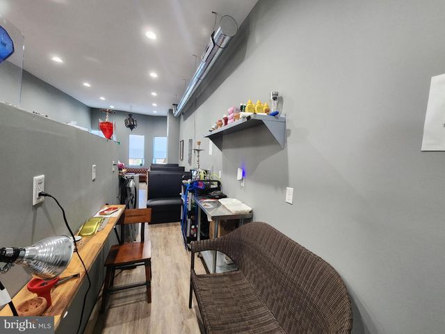 2124 GREENMOUNT AVE, Baltimore, MD 21218