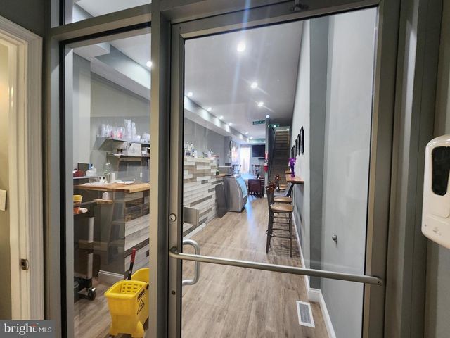 2124 GREENMOUNT AVE, Baltimore, MD 21218