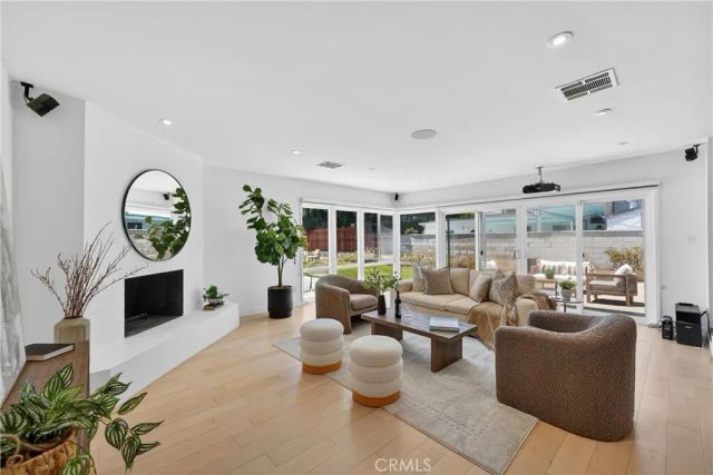 2425 Capetown Ave, Alhambra, CA 91803