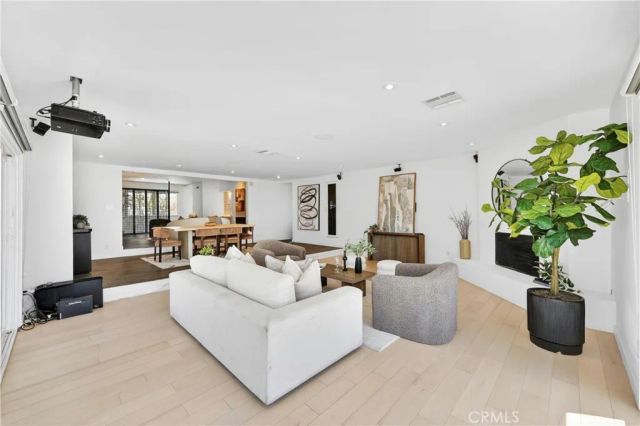 2425 Capetown Ave, Alhambra, CA 91803