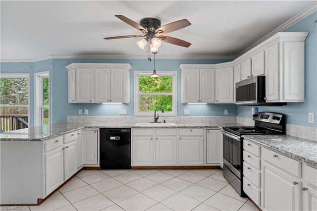 5532 Folkstone Road, Pfafftown, NC 27040