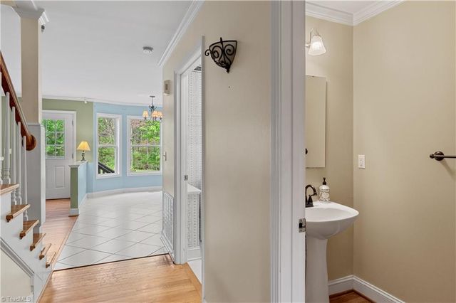 5532 Folkstone Road, Pfafftown, NC 27040