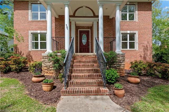 5532 Folkstone Road, Pfafftown, NC 27040
