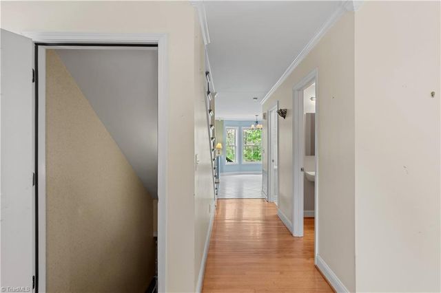 5532 Folkstone Road, Pfafftown, NC 27040
