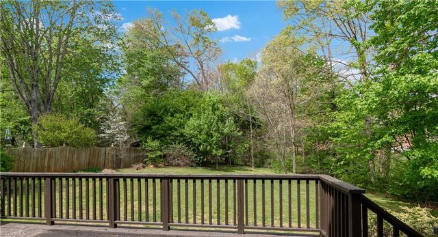 5532 Folkstone Road, Pfafftown, NC 27040