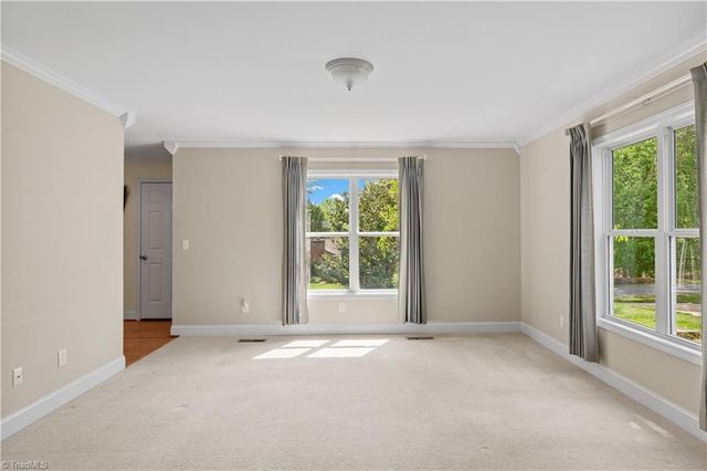 5532 Folkstone Road, Pfafftown, NC 27040