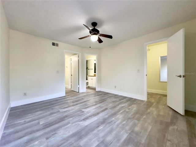 5140 CONROY ROAD 27, Orlando, FL 32811