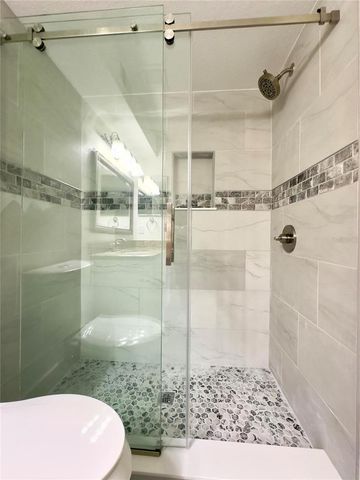 5140 CONROY ROAD 27, Orlando, FL 32811