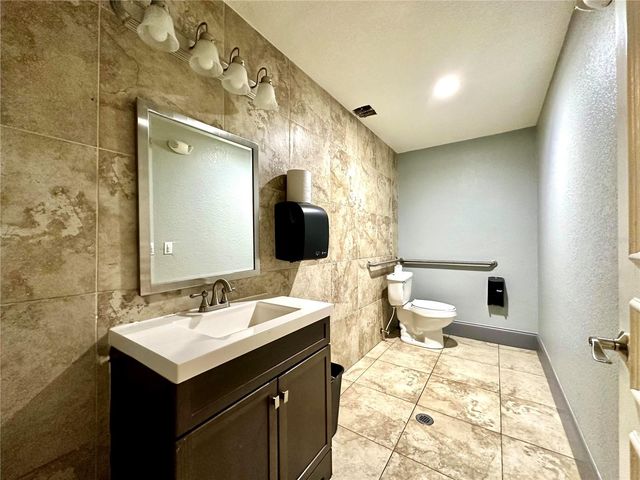 5140 CONROY ROAD 27, Orlando, FL 32811