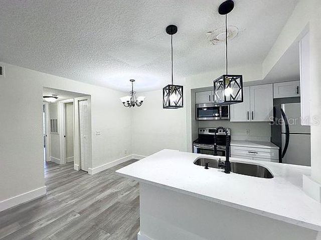 5140 CONROY ROAD 27, Orlando, FL 32811