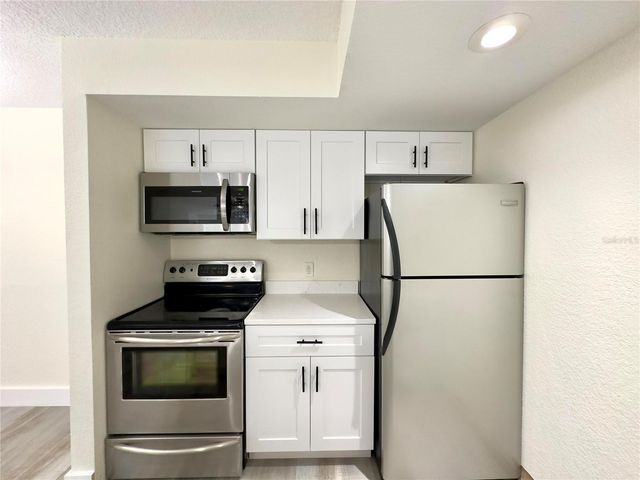 5140 CONROY ROAD 27, Orlando, FL 32811