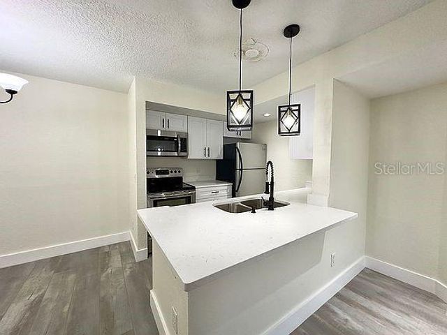 5140 CONROY ROAD 27, Orlando, FL 32811