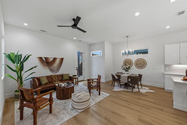 909 Calle Limon 1, Austin, TX 78702
