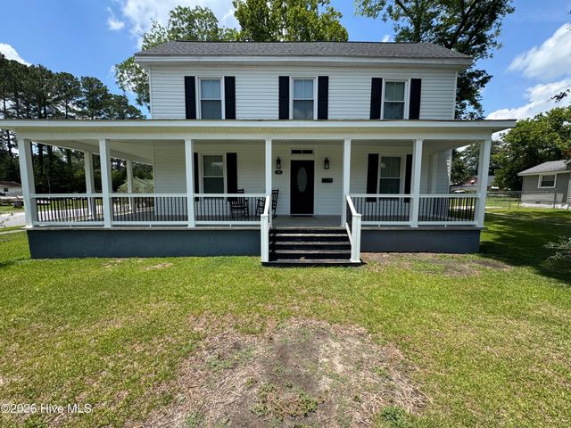 702 N Charlotte Street, Washington, NC 27889