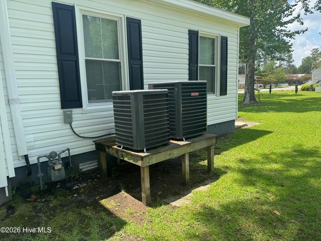 702 N Charlotte Street, Washington, NC 27889