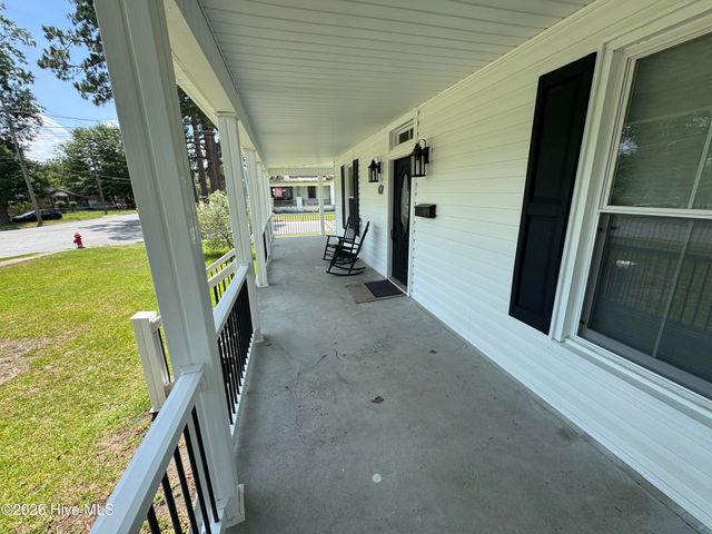 702 N Charlotte Street, Washington, NC 27889