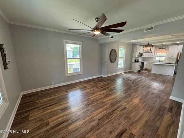 702 N Charlotte Street, Washington, NC 27889