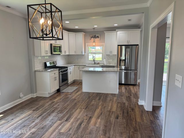 702 N Charlotte Street, Washington, NC 27889