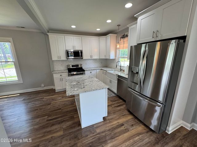 702 N Charlotte Street, Washington, NC 27889