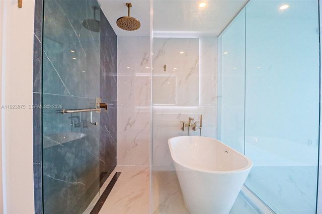 700 NE 24 st 4201, Miami, FL 33137