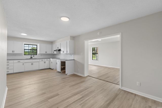 205 Vine St, Malvern, AR 72104