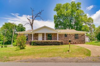 205 Vine St, Malvern, AR 72104