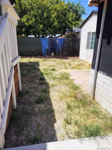 9441 Domer Rd, Santee, CA 92071