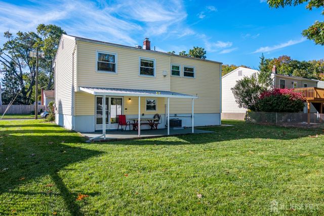 6 Sheffield Place, Metuchen, NJ 08840